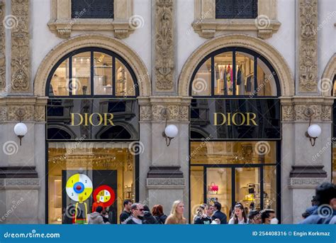 dior milan galleria|dior shops milan airport.